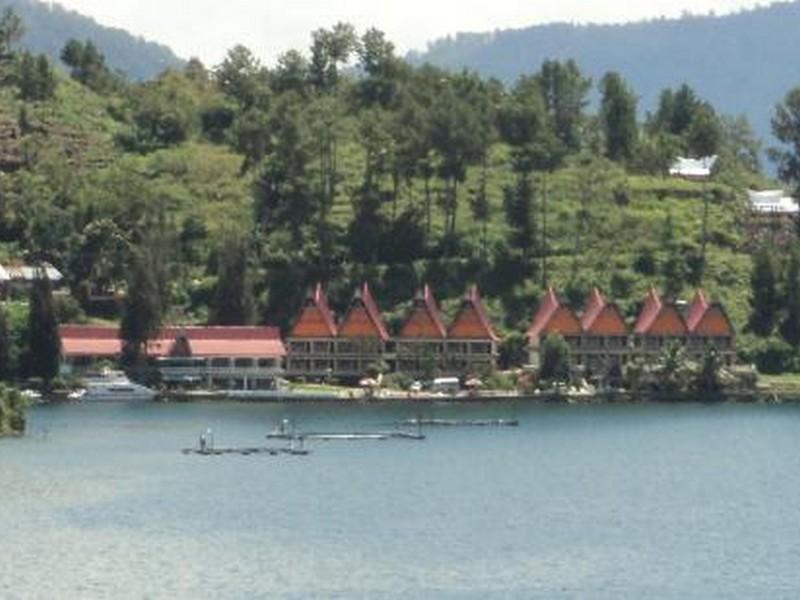 Danau Toba International Cottage Parapat Ngoại thất bức ảnh